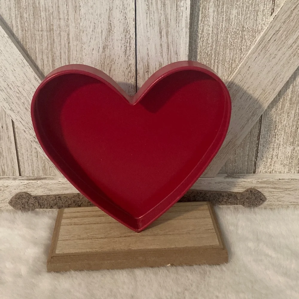 Rae Dunn Red Heart Shaped Decor with 'Kisses' Text